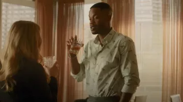 Etro Tiger Print Chemise à manches longues portée par Jeff Colby (Sam Adegoke) vue dans Dynasty (S04E19)