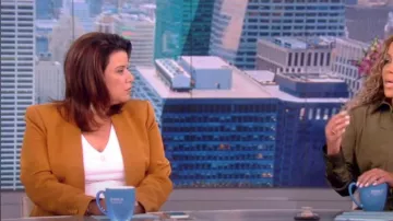 Lafayette 148 New York Wool & Silk Blazer worn by Ana Navarro as seen in The View on September 12,2022