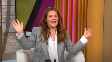 Gucci Dou­ble-Breast­ed Wool Jack­et worn by Drew Barrymore as seen in CBS Mornings on September 12,2022