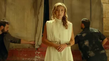 The cream top worn by Soyana Santos (Dichen Lachman) in the movie Jurassic World - The World After