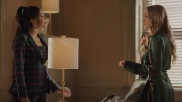 Smythe Tartan Peaked Lapel Wool Blazer porté par Eva (Kara Royster) comme vu dans Dynasty (S04E20)