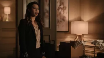 Veronica Beard Scuba Jacket porté par Eva (Kara Royster) vu dans Dynasty (S04E22)