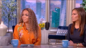 LA DoubleJ Floral-Print Silk Boy Shirt worn by Sunny Hostin as seen in The View on September 13,2022