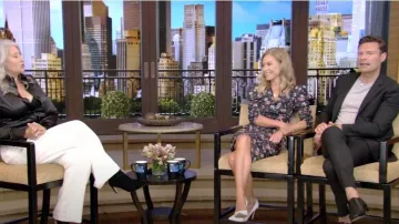Robe Midi à imprimé floral Isabel Marant Albi portée par Kelly Ripa en DIRECT avec Kelly et Ryan le 12 septembre 2022