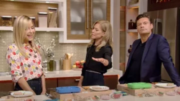 Alice + Olivia Willa Silk Button-Up Blouse worn by Jenny Mollen as seen in LIVE with Kelly and Ryan on September 13,2022