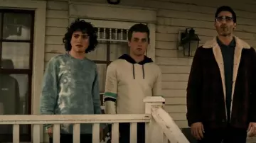 Paige Jaxton Pullover usado por Jordan Kent (Alexander Garfin) como se ve en Superman & Lois (S02E15)