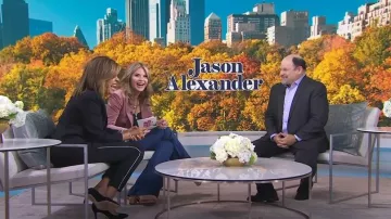 Veronica Beard Dacey Shearling Mules usadas por Jenna Bush Hager como se ve en Today with Hoda & Jenna el 14 de septiembre de 2022