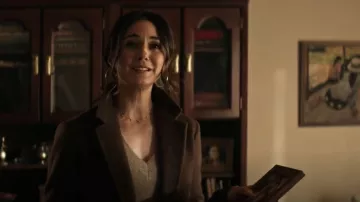 Babaton The New Stedman Coat in Rich Camel worn by Lana Lang Cushing (Emmanuelle Chriqui) as seen in Superman & Lois (S02E11)