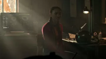 Pull Rag and Bone Navaya dans Rust Multi porté par Natalie Irons (Tayler Buck) vu dans Superman & Lois (S02E11)