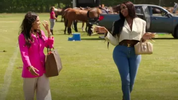 Cappuccino beige Givenchy porté par Lystra Adams vu dans The Real Housewives of Cheshire (S15E03)