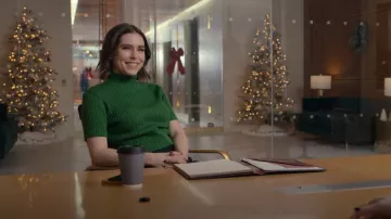 Staud Lilou Top usado por Rachel Friedman (Alexandra Turshen) como se ve en Partner Track (S01E10)