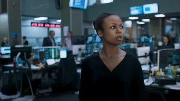 Scotch & Soda Tu­nic top worn by Harper Stern (Myha'la Herrold) as seen in Industry (S02E03)