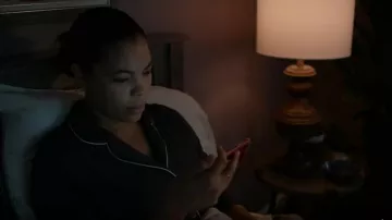 Nordstrom Lingerie Moonlight Pajamas worn by Detective Tammy Ridgeway (Candice Coke) as seen in KEVIN CAN F**K HIMSELF (S02E04)