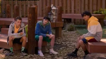 Nike Running Wild Run Pantalones cortos de 7 pulgadas usados por Demetri (Gianni DeCenzo) como se ve en Cobra Kai (S05E07)