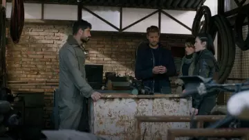 Veste J Crew Wallace & Barnes Field Mechanic portée par Danny McNamara (Matt Barr) vue dans Blood & Treasure (S02E06)