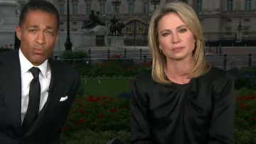 Frame Embossed Twisted Neck Top worn by Amy Robach as seen in Good Morning America on September 19,2022