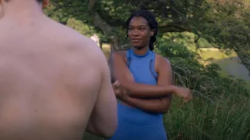 Adidas x Stella McCartney Leggings azules usados por Aisha (Precious Mustapha) como se ve en Fate: The Winx Saga (S02E01)