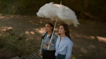 Zara Oxford Shirt worn by Lissa Dragomir (Daniela Nieves) as seen in Vampire Academy (S01E01)