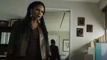 Akris Chaqueta de Tweed Recortada usada por Liz Reddick (Audra McDonald) como se ve en The Good Fight (S06E02)