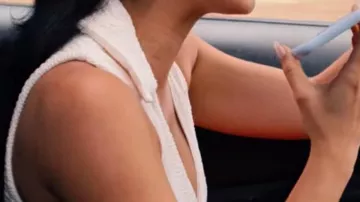 Ivory Textured Collared Crop Top worn by Drea (Camila Mendes) in Do Revenge