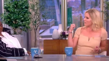 Galvan Freya Vestido Midi de punto acanalado usado por Sara Haines como se ve en The View el 20 de septiembre de 2022