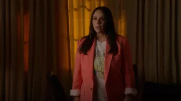 Re/Done 90s Easy Graphic Tee worn by Maddie Kendall (Jennifer Love Hewitt) as seen in 9-1-1 (S06E01)