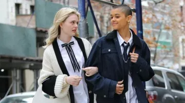 The oversize white tommy Hilfiger vest worn by Audrey Hope (Emily Alyn Lind) in the series Gossip Girl (Season 1 Episode 4)