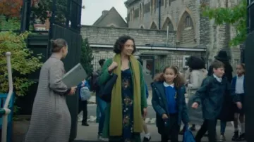 Reformation Luciana Lace Up Floral Print Crepe Midi Dress worn by Julianne (Camilla Beeput) as seen in The Suspect (S01E03)