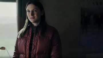 Only Shell Jack­ets worn by Catherine Halpin (Alexandra Hannant) as seen in Ridley (S01E01)