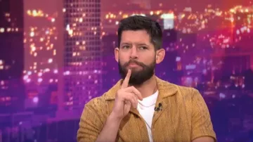 Zara Geometric Jacquard Shirt worn by Hunter March as seen in E! News Nightly Pop on September 15,2022