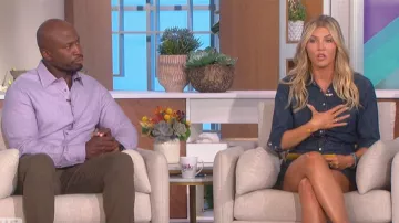 Veronica Beard Keston Vestido usado por Amanda Kloots como se ve en The Talk el 21 de septiembre de 2022