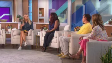 Equipment Sleeveless Slim Signature worn by Sheryl Underwood as seen in The Talk on September 21,2022