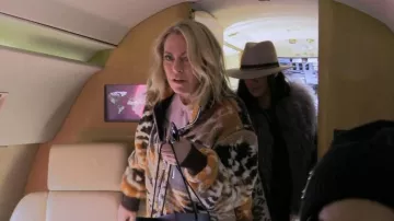 Veste Amiri Tie Dye Track portée par Sutton Stracke dans The Real Housewives of Beverly Hills (S12E19)