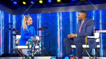 Balenciaga Vel­vet Mi­ni Dress worn by Kelsea Ballerini as seen in Good Morning America on September 23,2022