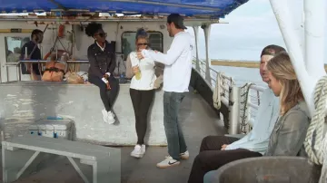 Steve Madden Gryphon-Q Sneaker usado por Olivia Flowers como se ve en Southern Charm (S08E14)