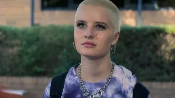 The Gold Chain Worn by Harper McLean (Asher Yasbincek) in the series Hartley, Hearts Alive (Season 1 Episode 3)