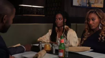 Zimmermann Silk Wrap Midi Dress usado por Sabrina Hollins (Novi Brown) como se ve en Tyler Perry's Sistas (S04E20)