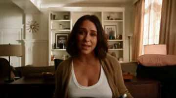 Rag & Bone U Neck Tee porté par Maddie Kendall (Jennifer Love Hewitt) vu dans 9-1-1 (S04E01)
