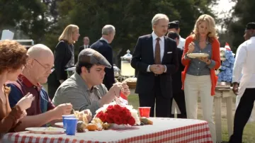 J Crew Selvedge Chambray Popover worn by Emily Nash Gilchrist (Jenna Elfman) as seen in 1600 Penn (S01E04)