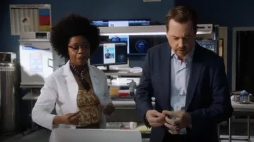 Reformation Lucila Linen Dress worn by Kasie Hines (Diona Reasonover) as seen in NCIS (S20E02)