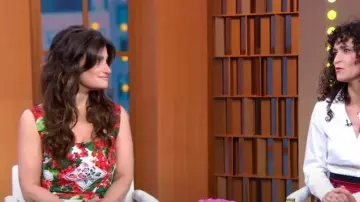 Dolce & Gabbana Flora Midi Dress usado por Idina Menzel como se ve en Good Morning America el 27 de septiembre de 2022