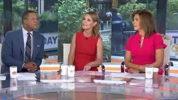 Alexander McQueen Stitch Bottom Midi Dress usado por Savannah Guthrie como se ve en Today el 27 de septiembre de 2022