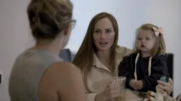 Xmbpum Long Sleeve Plain Cardi­gan worn by Mina Starsiak as seen in Good Bones: Risky Business (S01E03)