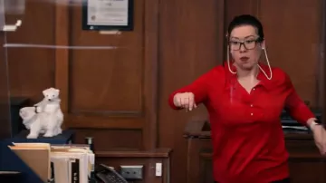 Sandro Amor Lace Trim Mock Neck Sweater porté par Sherri Kansky (Ruthie Ann Miles) vu dans All Rise (S02E05)