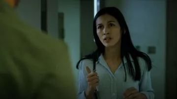 Rails Ellis Gauze Shirt porté par Thony (Elodie Yung) vu dans The Cleaning Lady (S02E02)