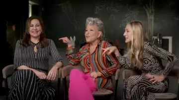 PS Paul Smith Swirl-Print Silk Shirt worn by Bette Midler as seen in Good Morning America on September 29,2022