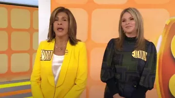 Alice + Olivia Skye Blazer usado por Hoda Kotb como se ve en Today with Hoda & Jenna el 29 de septiembre de 2022