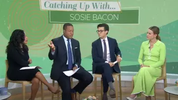 Jupe Anna Quan Felicia portée par Sosie Bacon vue dans Today le 29 septembre 2022