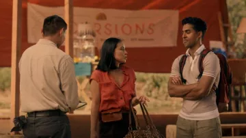 Banana republic Pe­tite Sleeve­less Shirt worn by Paige (Madalyn Horcher) as seen in Big Sky (S03E01)