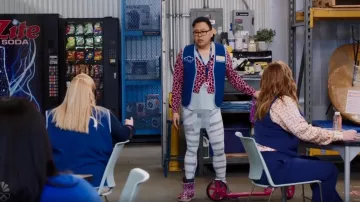 Ugg Purple Classic Mini Stellar Sequin Boots porté par Mateo (Nico Santos) vu dans Superstore (S06E08)